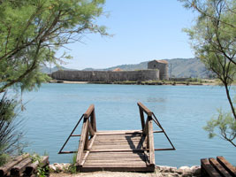 Blick auf das Triangel-Castle (Foto: Eichner-Ramm)