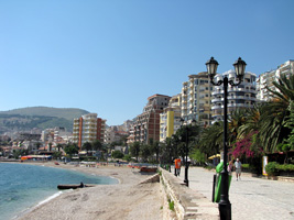 Promenade und Stadtstrand von Saranda (Foto: Eichner-Ramm)