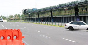 Boxengasse an der Formel-1-Rennstrecke von Melbourne im Albert Park