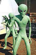 Alien-Statuen in Wycliffe Well (Foto: NTTC/Bruce Molloy)