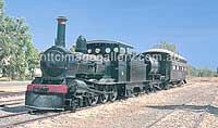 Historische Dampfbahn und Wagen im Pine Creek Railway Station Museum (Foto: NTTC/Don Skirrow)