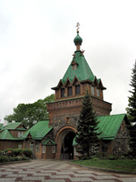 Eingang zum Kloster bei Kuremäe (Foto: Eichner-Ramm)