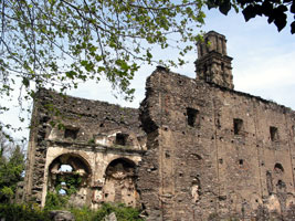 Das einst bedeutende Couvent d’Orezza ist heute nur noch eine Ruine (Foto: Eichner-Ramm)