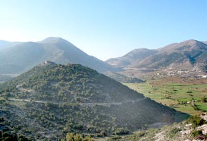 Asfikou-Ebene mit Ruine eines türkischen Kastells