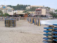 Nachsaison: Hauptstrand in Agia Pelagia