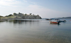 Blick auf die Überreste der Festung Levthonia bei Toroni