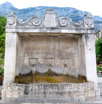 Barocker Brunnen neben der Markus-Kirche