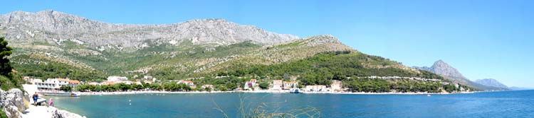Abschnitt an der rund 60 Kilometer langen Makarska-Riviera: Landschaftspanorama bei Drvenik