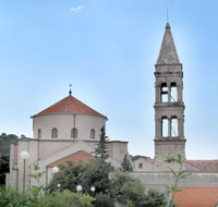 Blick auf das Franziskanerkloster von Makarska