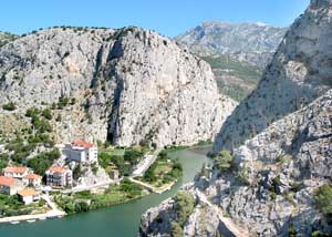 Imposant: Cetina-Canyon bei Omiš Imposant: Cetina-Canyon bei Omiš
