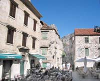 Gasse in der Altstadt von Omiš