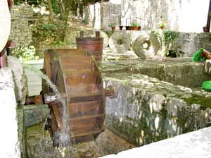 Eine von mehreren Wassermühlen am Cetina: Radmanove Milnice