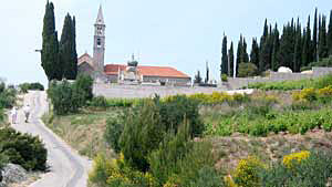 Franziskanerkloster mit Kirche der Engelsmadonna