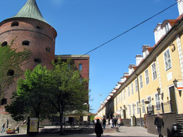 Pulverturm und ehemalige Jakobskaserne (Foto: Eichner-Ramm)