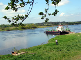 Fähre am Nemunas (Foto: Eichner-Ramm)