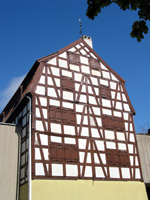 Ehemaliges Speicherhaus im Fachwerkstil (Foto: Eichner-Ramm)