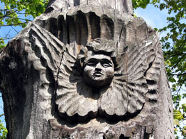 Holzskulptur in Judokrante (Foto: Eichner-Ramm)