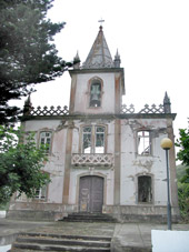 Zerstört: Kirche von Ribeirinha (Foto: Eichner-Ramm)