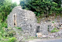 Verfallen: Casa de Jose Vieira da Silva südlich von Santa Cruz das Flores (Foto: Eichner-Ramm)