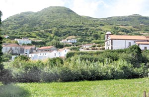 Blick auf die Kirche von Ponta Delgada (Foto: Eichner-Ramm)