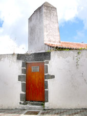 Eingang zum Haus des Pimentel de Mesquita (Foto: Eichner-Ramm)