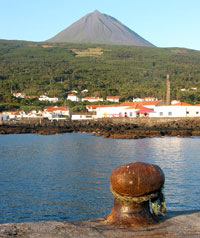 In São Roque scheint der Vulkan Pico zum Greifen nah (Foto: Eichner-Ramm)