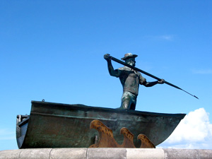 Walfängerdenkmal in São Roque do Pico (Foto: Eichner-Ramm)