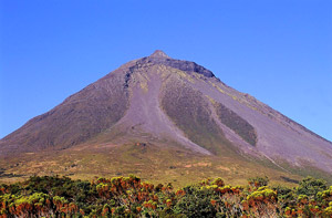 Der Gipfel: 2351 Meter ist der Pico hoch (Foto: ATA / Associação de Turismo dos Açores)