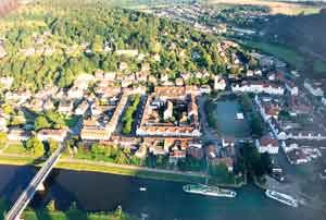 Blick auf die geplante Stadtarchitektur von Bad Karlshafen (Foto: Kur- und Tourist-Info Bad Karlshafen) Blick auf die geplante Stadtarchitektur von Bad Karlshafen (Foto: Kur- und Tourist-Info Bad Karlshafen)