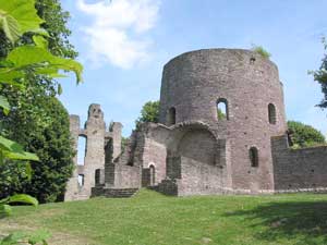 Ruine der Krukenburg bei Helmarshausen Ruine der Krukenburg bei Helmarshausen
