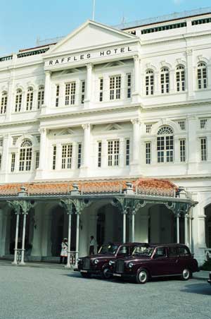 Kolonialfassade: Raffles-Hotel