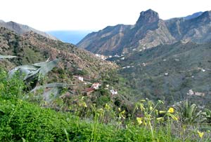 Blick auf die Weiler im Tal von Vallehermoso