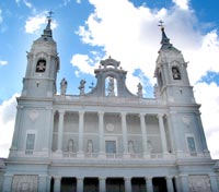 Nordfront der Catedral de la Almudena