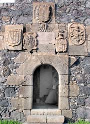 Wappen über dem Eingang des Castillo de San Miguel in Garachico