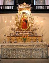 Große Monstranz auf dem Altar der Kirche von La Concepción