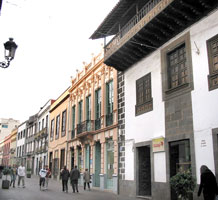 Haupteinkaufsstraße in der Altstadt von La Laguna