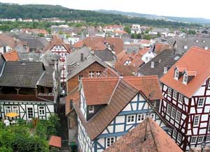 Blick vom Landgrafenschloss über die Dächer der Altstadt