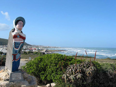 Gallionsfigur mit Blick auf Struisbaai (Foto: Eichner-Ramm)