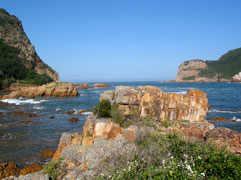 Bei »The Heads« mündet die Lagune bei Knysna ins Meer (Foto: Eichner-Ramm)