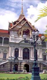 Haupteingang des Chakri Maha Prasat (Foto: Eichner-Ramm)